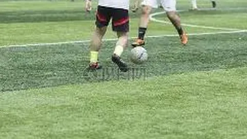 New Jeans女团震撼全球，荣登年度音乐榜单冠军